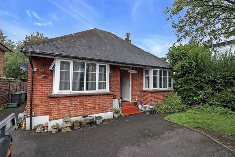33 Highfield Road, Bourne End, SL8 5BE