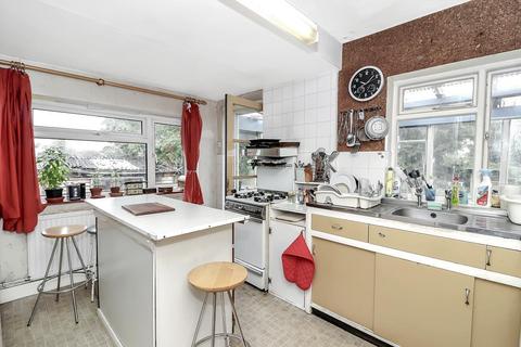 33 Highfield Road, Bourne End, SL8 5BE