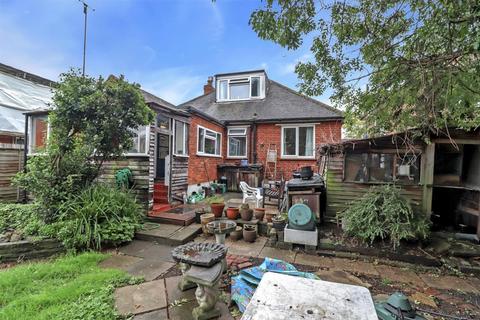 33 Highfield Road, Bourne End, SL8 5BE