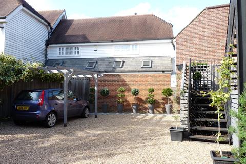 70a High Street, Edenbridge, TN8 5AR