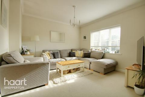 12 Hallows Grove, Sunbury-on-thames, TW16 7LP