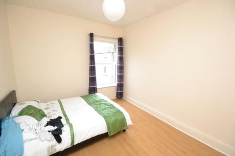 172 Park Street, Grimsby, DN32 7NS