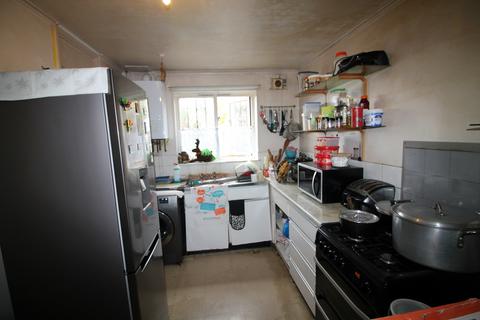 48 Exning Road, London, E16 4ND