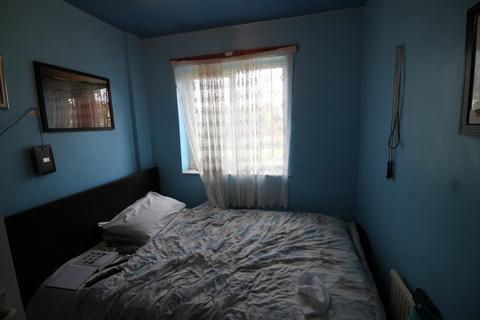 48 Exning Road, London, E16 4ND