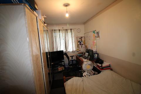 48 Exning Road, London, E16 4ND