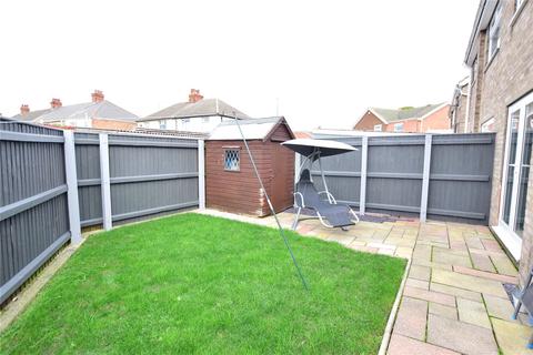 2d Baroness Road, Grimsby, DN34 4DP