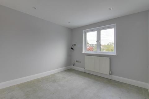 39 David Drive, Romford, RM3 0YA