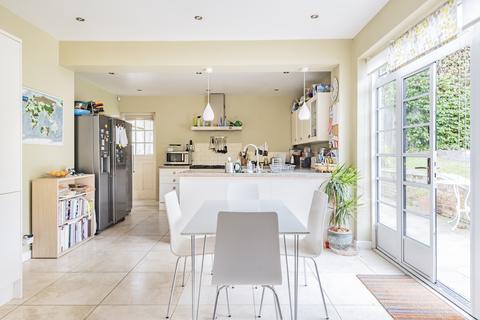 9 Kings Orchard, London, SE9 5TJ
