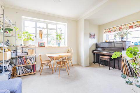 9 Kings Orchard, London, SE9 5TJ