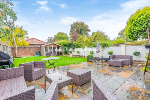 79 Addington Road, West Wickham, BR4 9BG