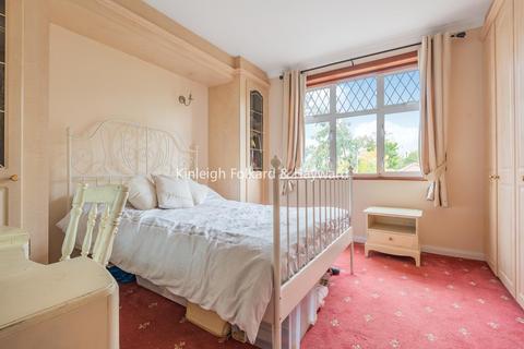 79 Addington Road, West Wickham, BR4 9BG
