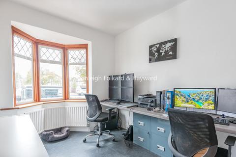 79 Addington Road, West Wickham, BR4 9BG