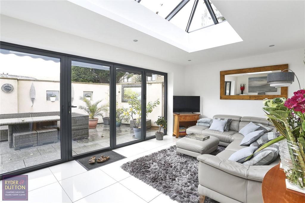 Open Plan Lounge