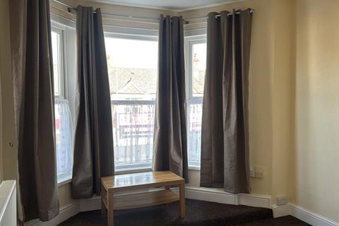 undefined, WHITCHURCH ROAD -  Part Furnished 1st Floor Flat close to the University Hospital of Wales