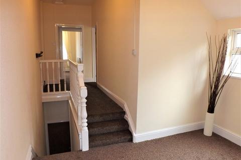 undefined, WHITCHURCH ROAD -  Part Furnished 1st Floor Flat close to the University Hospital of Wales