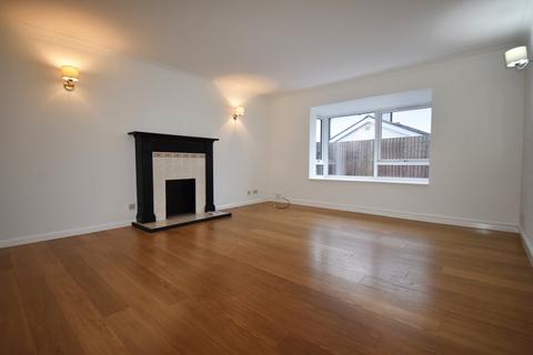 2 bedroom flat to rent, Minster Court, Leominster