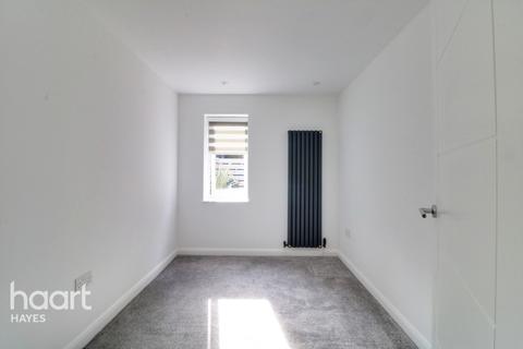 12 Willow Tree Lane, Hayes, UB4 9BB