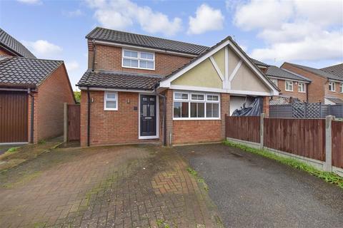 17 Campbell Close, Wickford, SS12 9HL