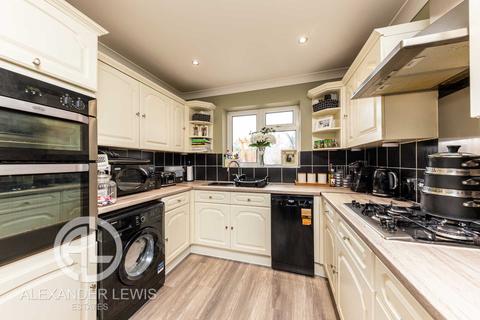 4a Brickle Place, Clifton, Shefford, SG17 5HX