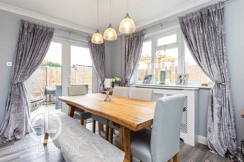 4a Brickle Place, Clifton, Shefford, SG17 5HX