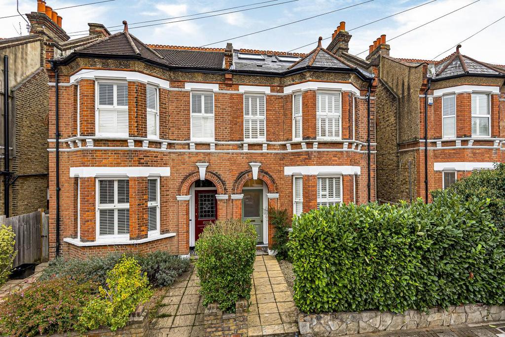 Downs Road, Beckenham 6 bed semidetached house £1,095,000