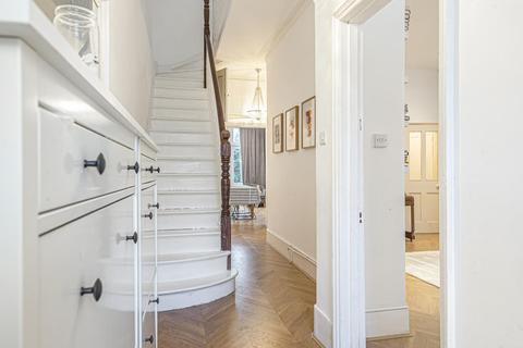 13 Downs Road, Beckenham, BR3 5JY
