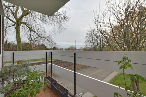 21 Greyladies Gardens, London, SE10 8AU