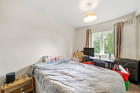 2 bedroom flat to rent, Hormead Road, Maida Hill W9