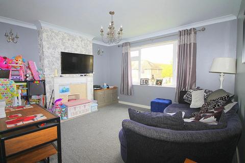 45 Oak Way, Feltham, TW14 8AT