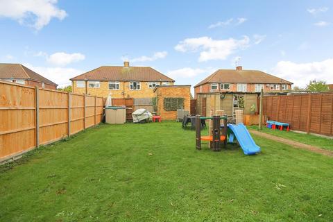 45 Oak Way, Feltham, TW14 8AT