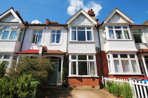 32 Kings Avenue, New Malden, KT3 4DT