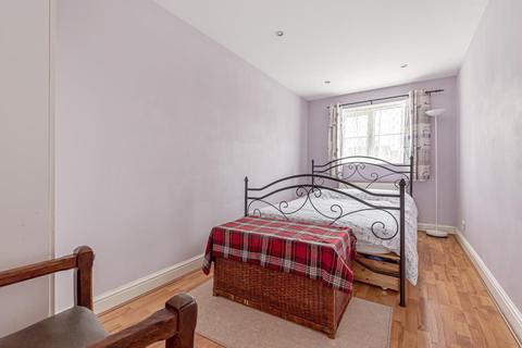 17 Garner Close, Carterton, OX18 1GA