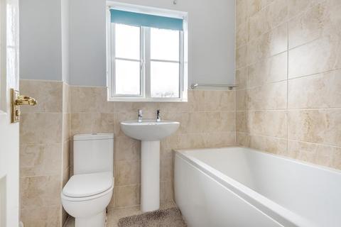 17 Garner Close, Carterton, OX18 1GA