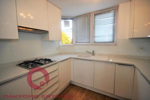 3 bedroom flat to rent, Purchase Street, Euston, London NW1