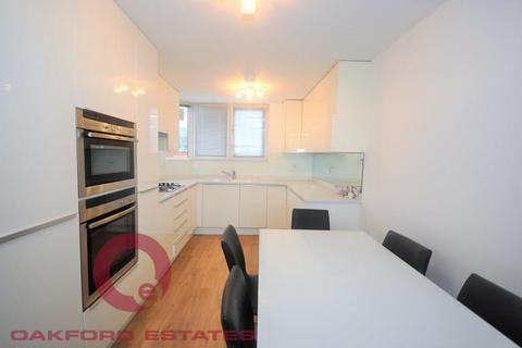 3 bedroom flat to rent, Purchase Street, Euston, London NW1