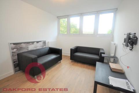 3 bedroom flat to rent, Purchase Street, Euston, London NW1