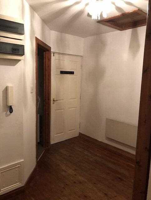 Private Entrance Hall