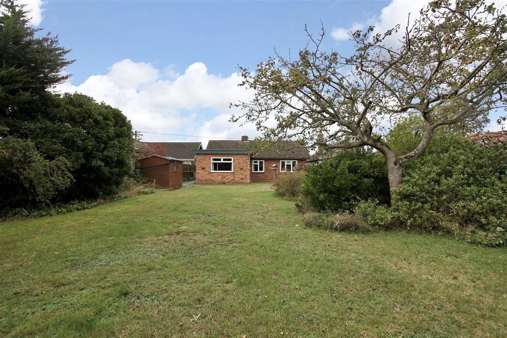 Edmonton Road, Kesgrave 3 bed detached bungalow £325,000