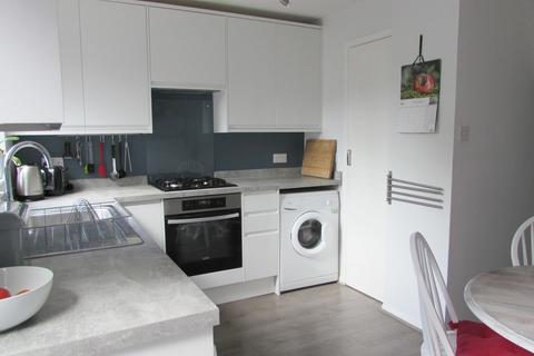 20 Vellum Drive, Carshalton, SM5 2TL