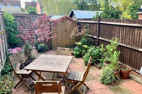 20 Vellum Drive, Carshalton, SM5 2TL