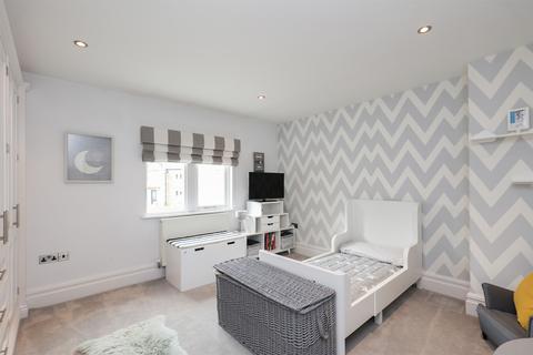 15 Blue Ridge Close, Sheffield, S17 3JU