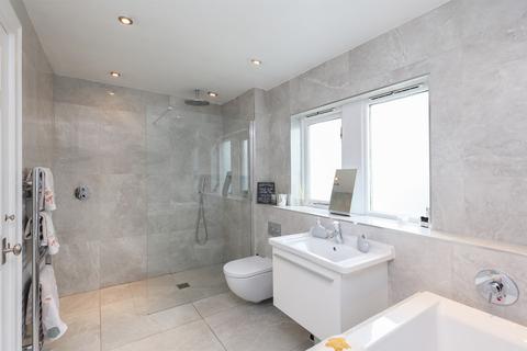15 Blue Ridge Close, Sheffield, S17 3JU