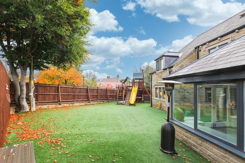 15 Blue Ridge Close, Sheffield, S17 3JU