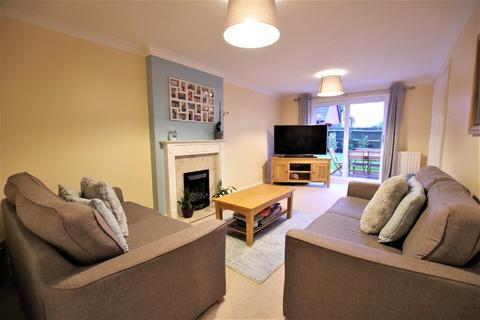 15 Overcroft, Bramshall, Uttoxeter, ST14 5NQ