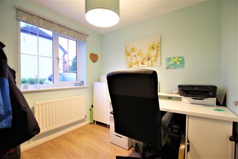 15 Overcroft, Bramshall, Uttoxeter, ST14 5NQ