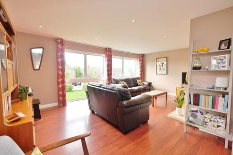 41 Waring Drive, Orpington, BR6 6DN