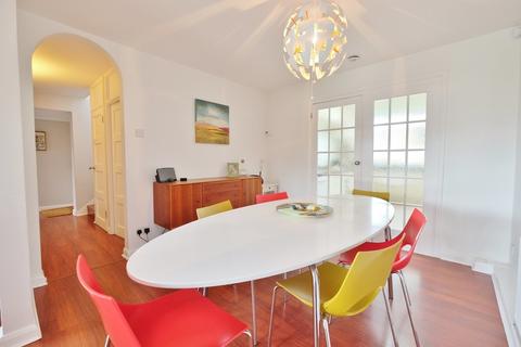41 Waring Drive, Orpington, BR6 6DN