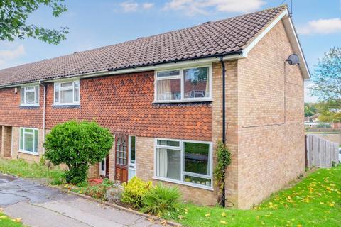 37 Ryarsh Crescent, Orpington, BR6 9SG