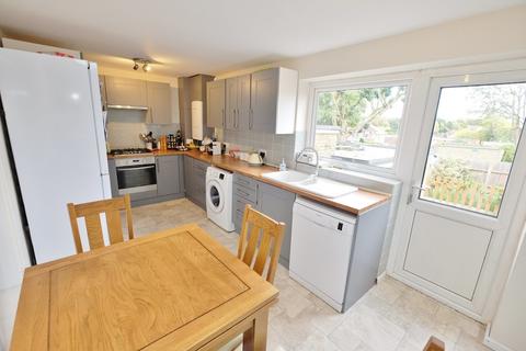 37 Ryarsh Crescent, Orpington, BR6 9SG