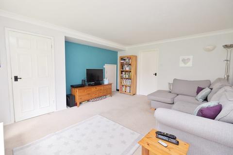 37 Ryarsh Crescent, Orpington, BR6 9SG